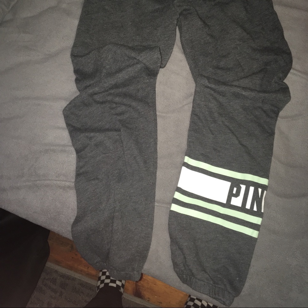 Xs Victoria’s Secret pink sweatpants barely worn